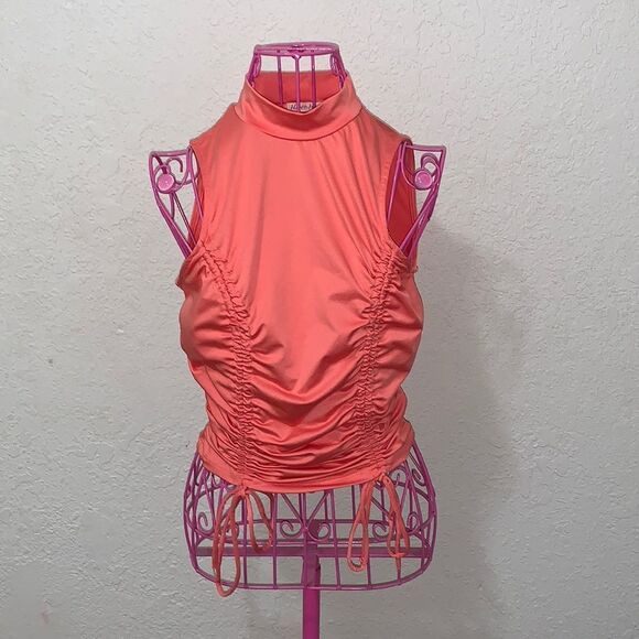 Hearts and Hips scrunchy top - Picture 9 of 16